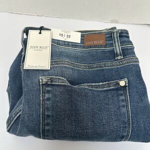 Judy Blue‎ NWT Skinny Fit Capri Mid-Rise Denim Jeans Size 15/32 Style #72104